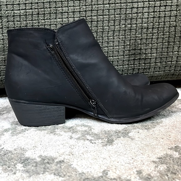 Women’s Black Faux Leather Unionbay Ankle Boots - Picture 1 of 4